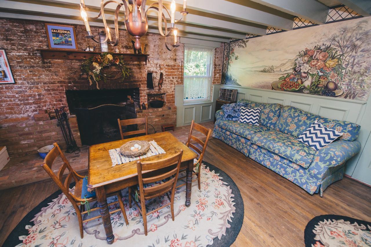 Old Caledonian Bed & Breakfast Exterior foto